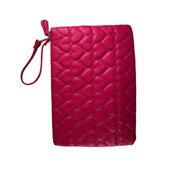 Betsey Johnson Red Quilted Faux Leather Heart Pattern Wristlet Clutch Bag ipad - Picture 2 of 10